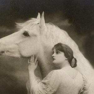 Meet your Posher, Paula